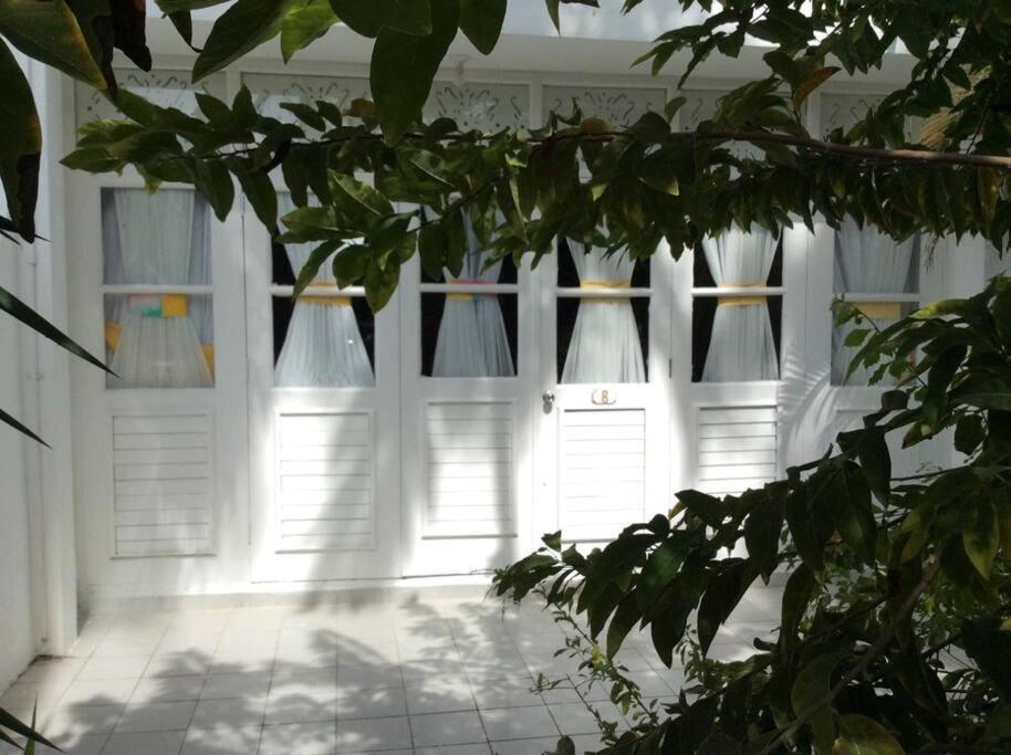 Lush Tropical Apartment Located In A 4-Star Resort Runaway Bay Exterior photo