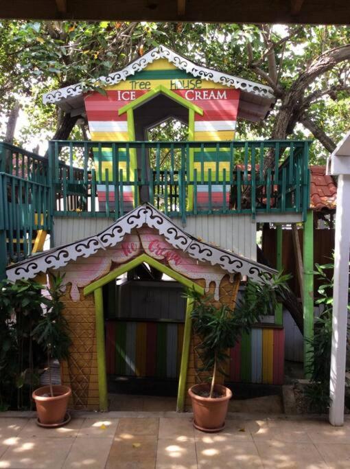 Lush Tropical Apartment Located In A 4-Star Resort Runaway Bay Exterior photo